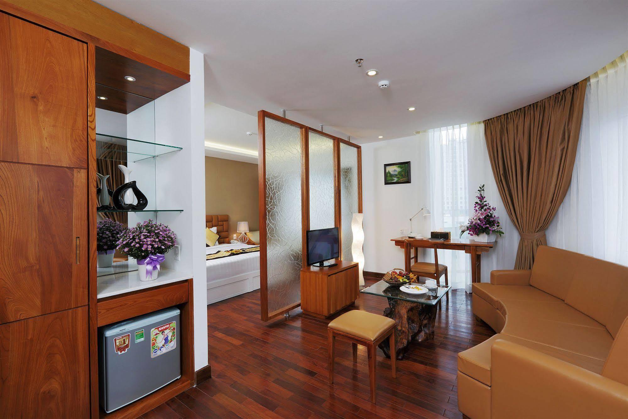 Cosmopolitan Hotel 호치민 외부 사진