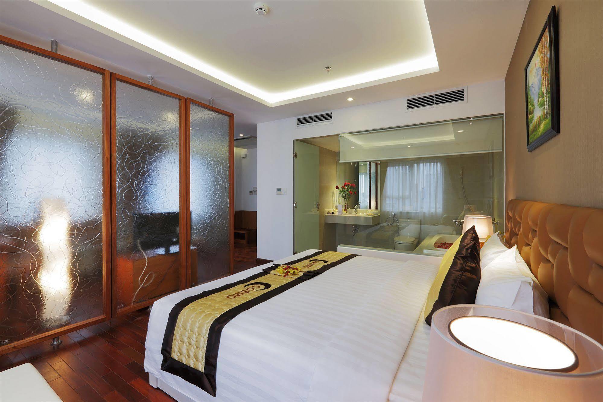 Cosmopolitan Hotel 호치민 외부 사진