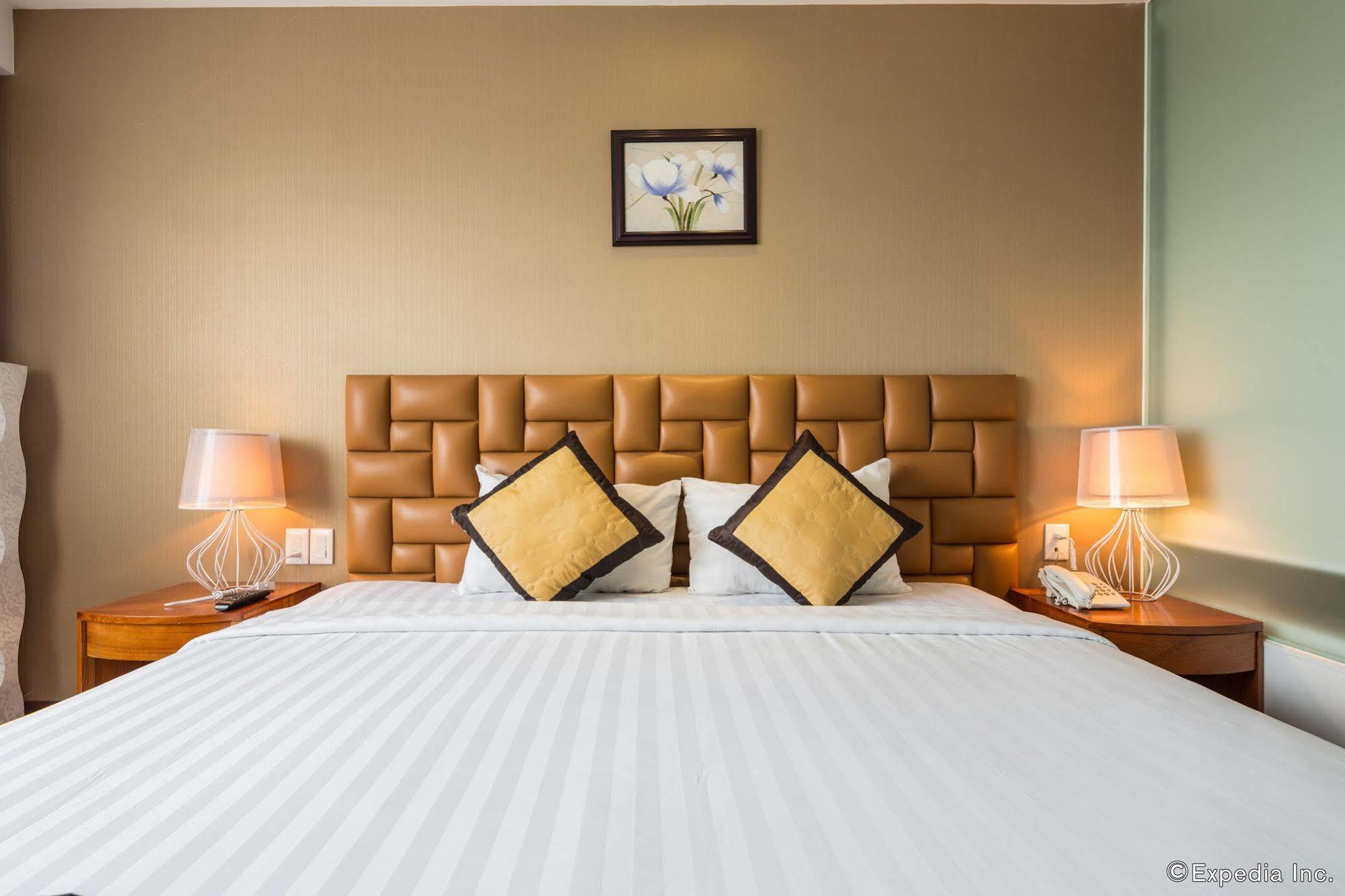 Cosmopolitan Hotel 호치민 외부 사진